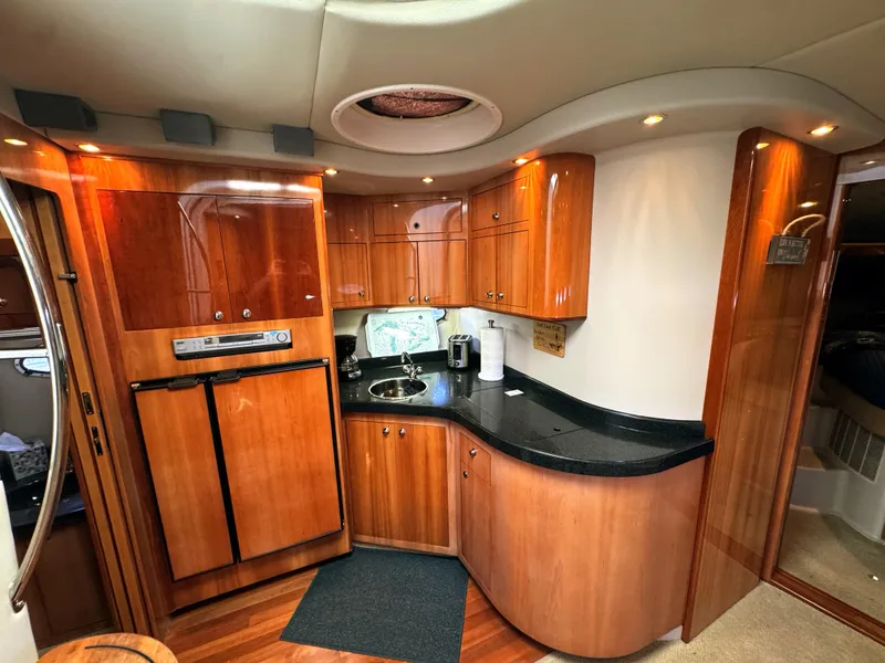 Slide: The Image of Regal 3860 Commodore 2004 - 38