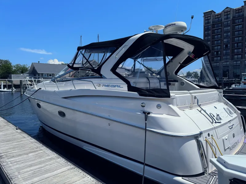 Slide: The Image of Regal 3860 Commodore 2004 - 4