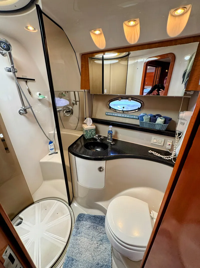 Slide: The Image of Regal 3860 Commodore 2004 - 45