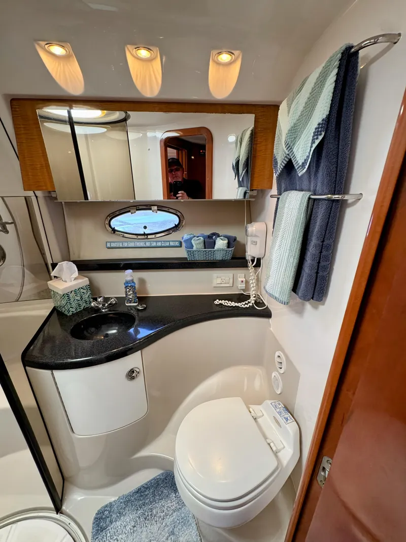 Slide: The Image of Regal 3860 Commodore 2004 - 46