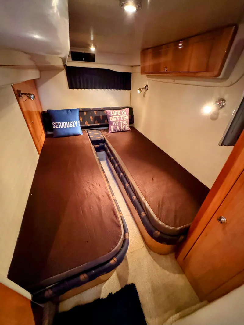 Slide: The Image of Regal 3860 Commodore 2004 - 48