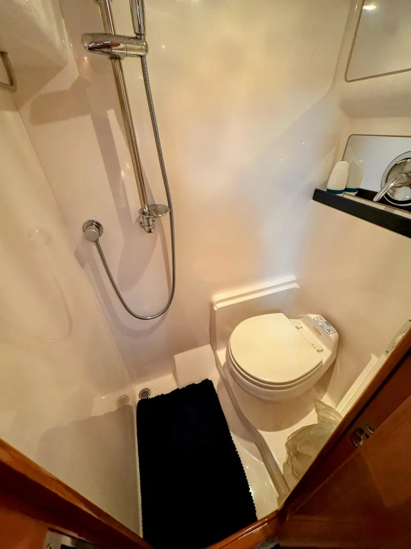 Slide: The Image of Regal 3860 Commodore 2004 - 54