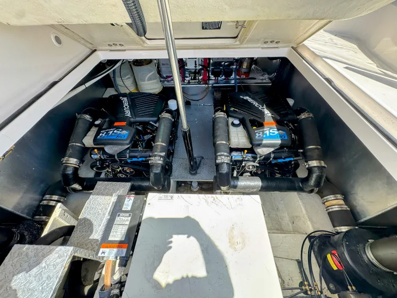 Slide: The Image of Regal 3860 Commodore 2004 - 59