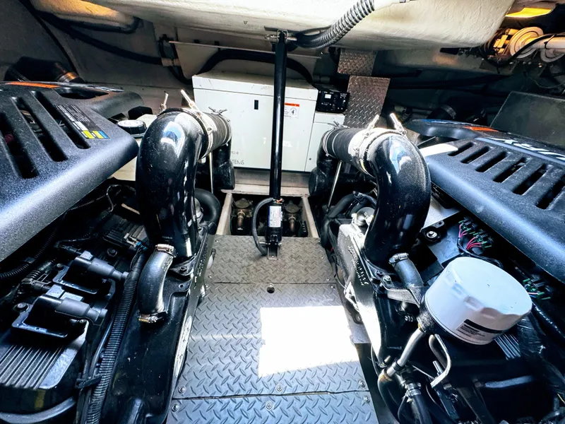 Slide: The Image of Regal 3860 Commodore 2004 - 65