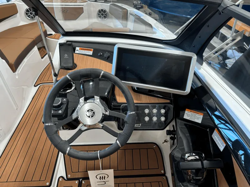 Slide: The Image of Yamaha 222SE 2025 - 19