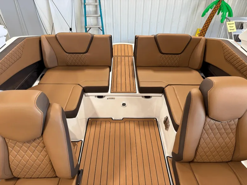 Slide: The Image of Yamaha 222SE 2025 - 23