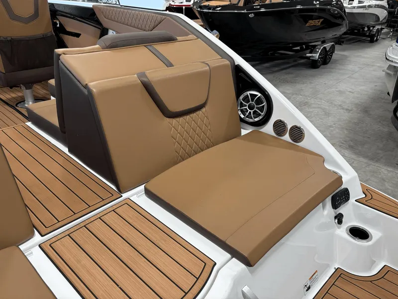 Slide: The Image of Yamaha 222SE 2025 - 27