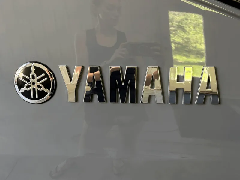 Slide: The Image of Yamaha 222SE 2025 - 30