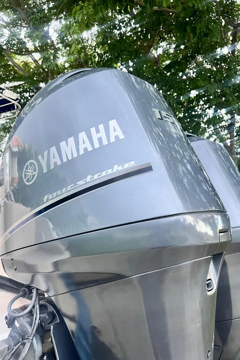 Slide: The Image of Yamaha four-stroke engine on a 2004 Grady-White 257 Advance CC boat. - 4
