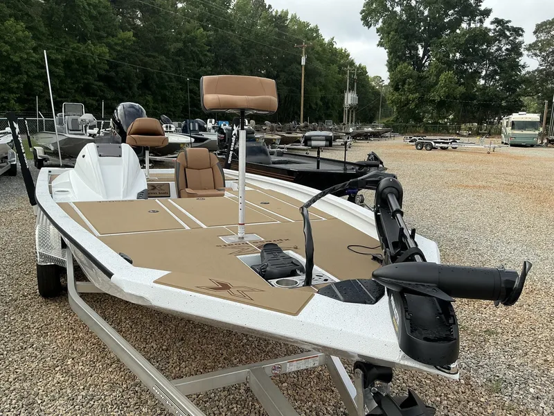 Slide: The Image of Xpress Hyper-Lift Bass Series H20 2026 - 3