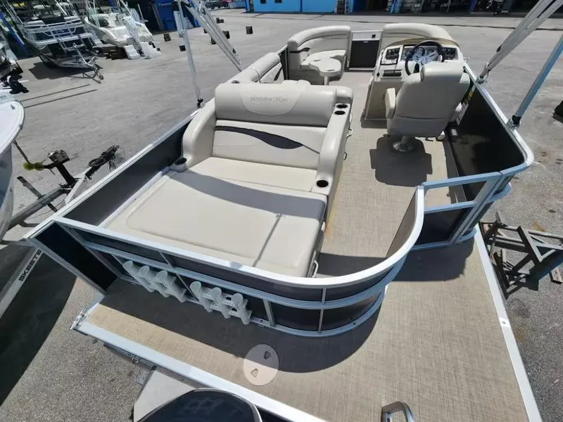 Slide: The Image of Bennington 22 SSLX 2017 - 10