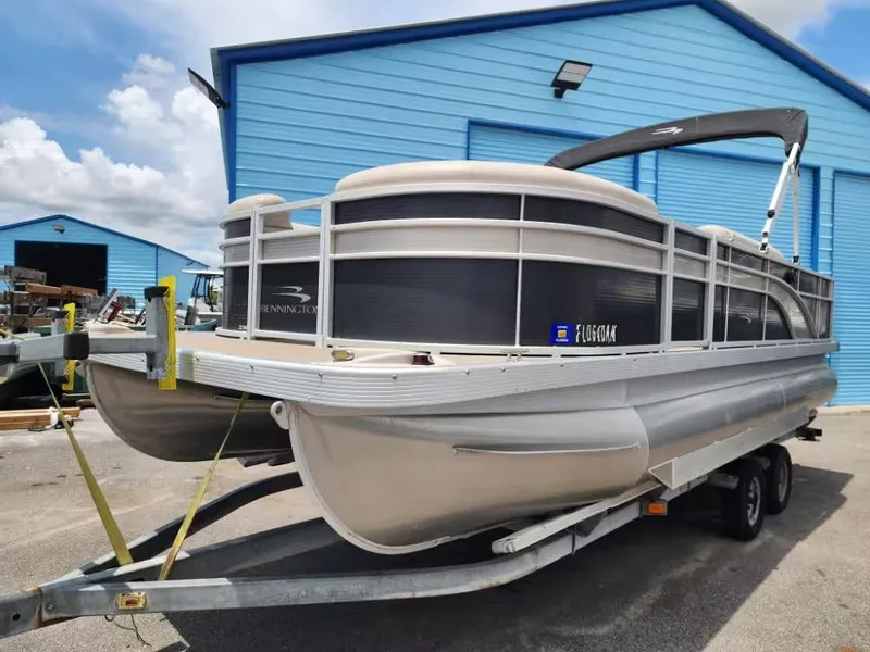 Slide: The Image of Bennington 22 SSLX 2017 - 3