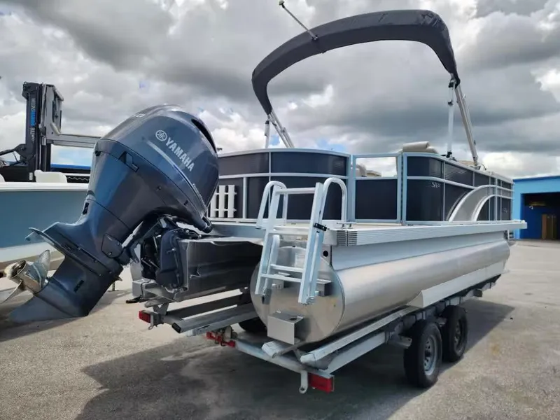 Slide: The Image of Bennington 22 SSLX 2017 - 5