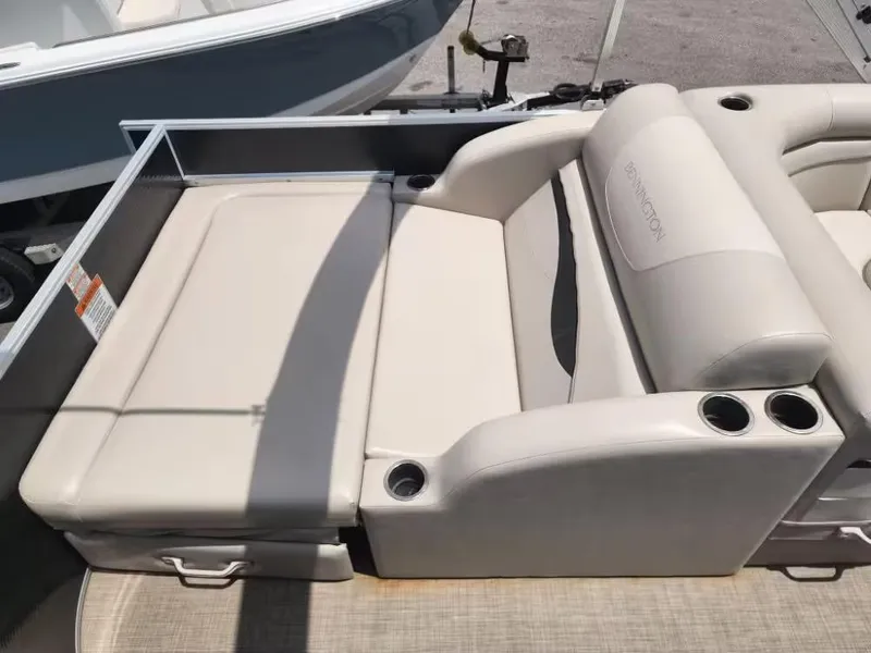 Slide: The Image of Bennington 22 SSLX 2017 - 8