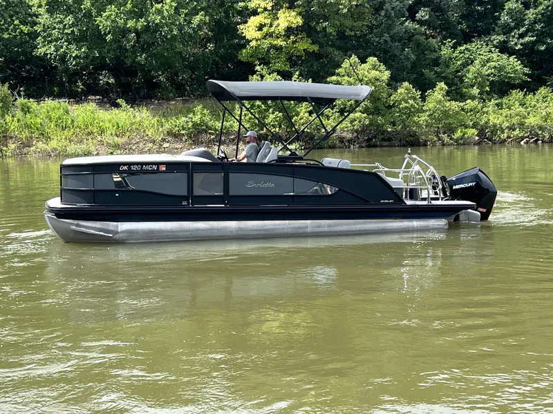 Slide: The Image of Barletta Lusso 23UC 2024 - 7