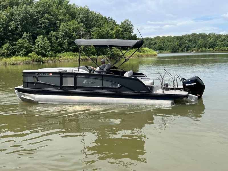 Slide: The Image of Barletta Lusso 23UC 2024 - 8