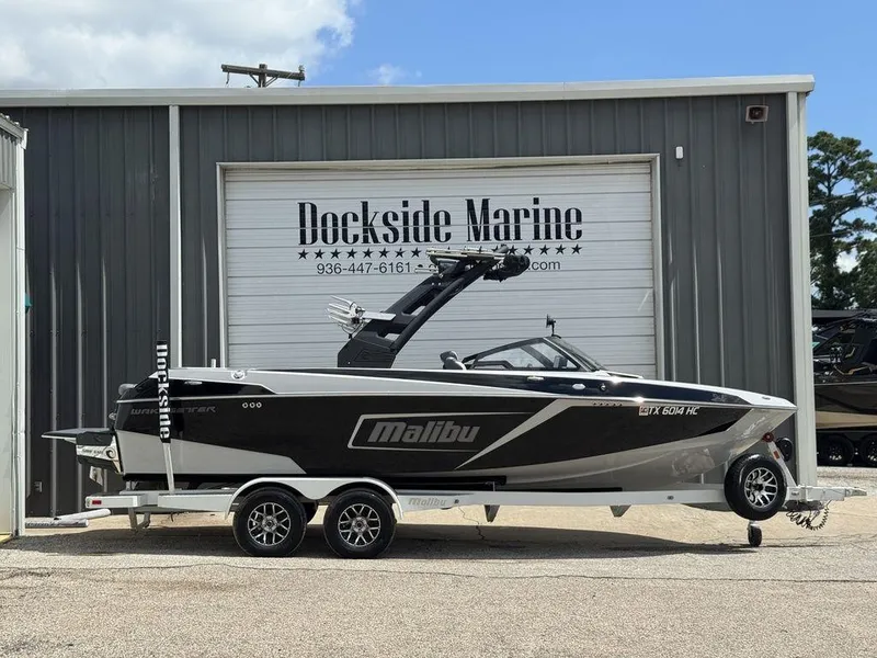 Slide: The Image of Malibu Wakesetter 23 LSV 2020 - 0