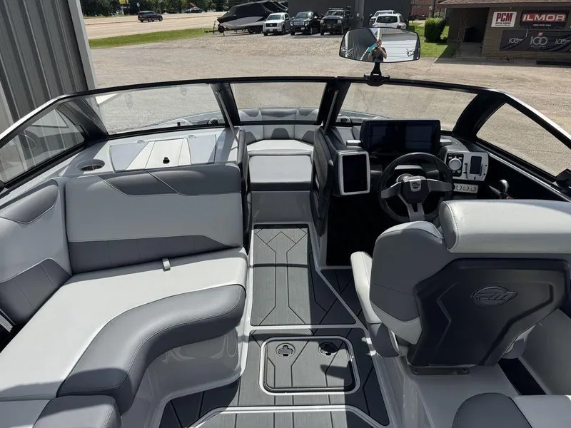 Slide: The Image of Malibu Wakesetter 23 LSV 2020 - 5