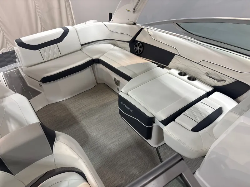 Slide: The Image of Regal 22 FasDeck 2019 - 11