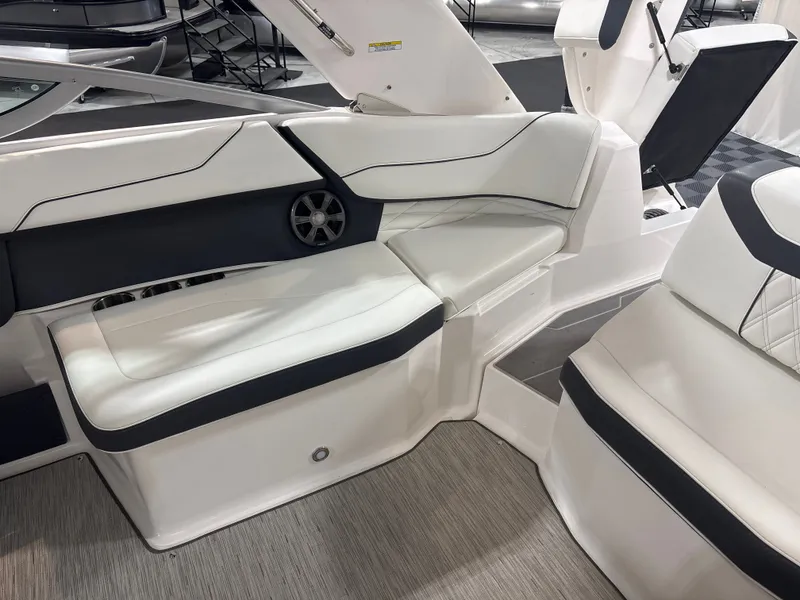 Slide: The Image of Regal 22 FasDeck 2019 - 12