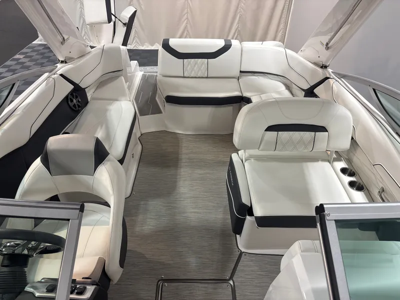 Slide: The Image of Regal 22 FasDeck 2019 - 8