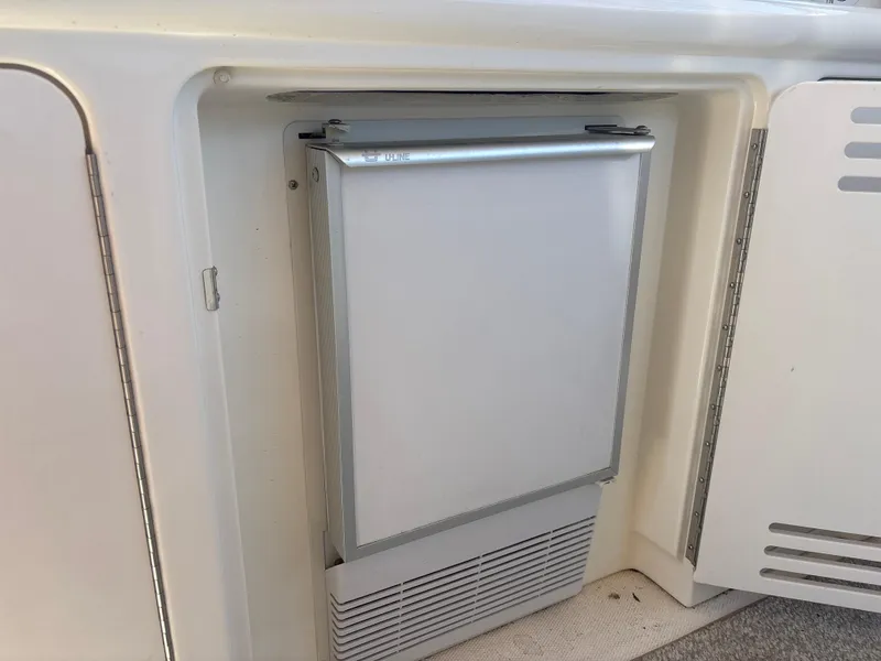 Slide: The Image of Sea Ray 360 Sundancer 2002 - 10