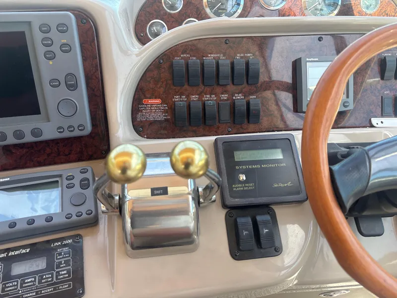 Slide: The Image of Sea Ray 360 Sundancer 2002 - 15