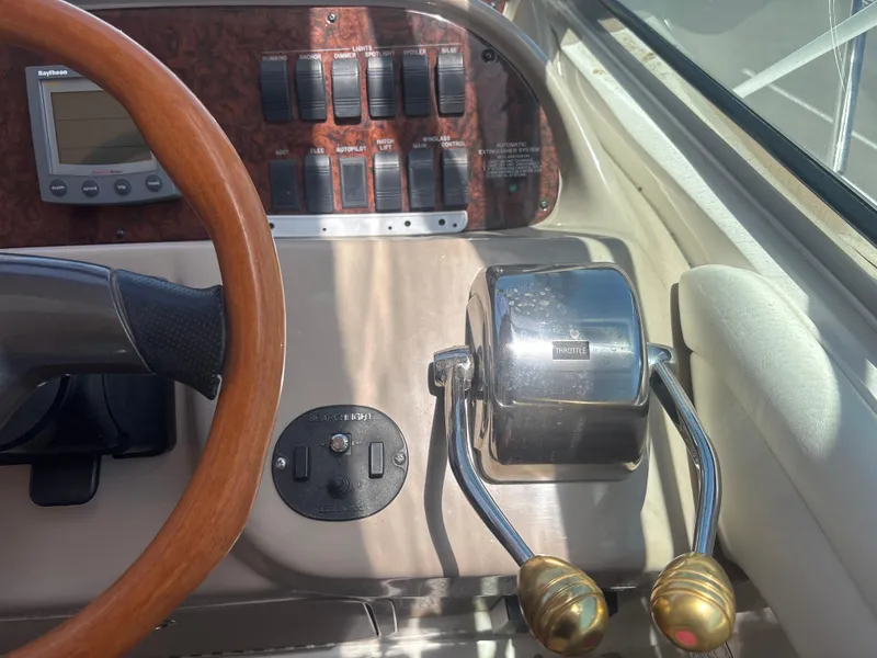 Slide: The Image of Sea Ray 360 Sundancer 2002 - 16