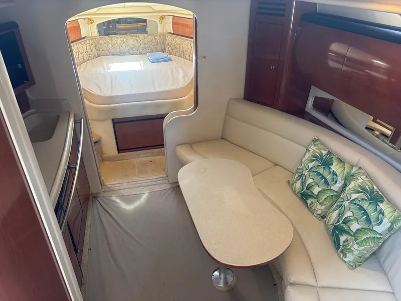 Slide: The Image of Sea Ray 360 Sundancer 2002 - 22