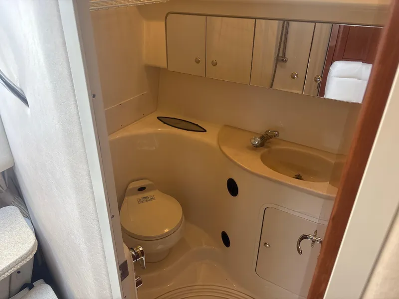 Slide: The Image of Sea Ray 360 Sundancer 2002 - 28