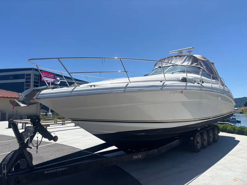 Slide: The Image of Sea Ray 360 Sundancer 2002 - 3