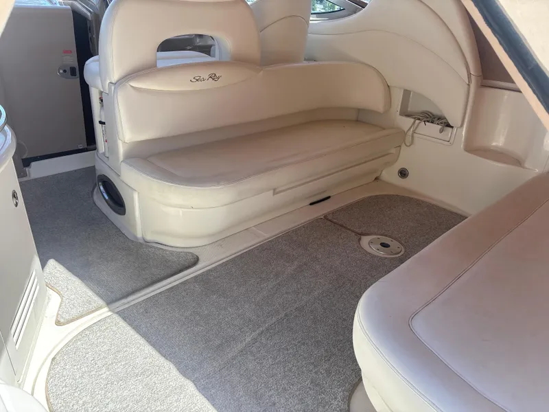 Slide: The Image of Sea Ray 360 Sundancer 2002 - 7