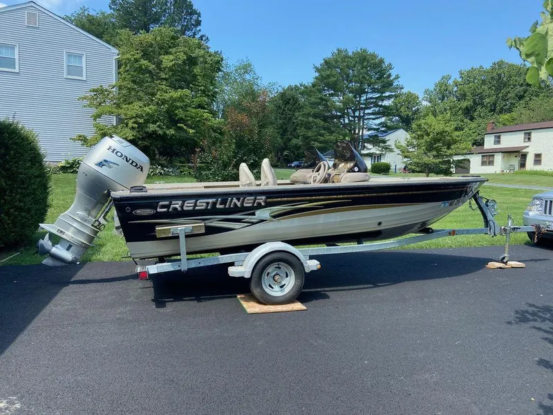 Slide: The Image of Crestliner Fish Hawk 2003 - 6