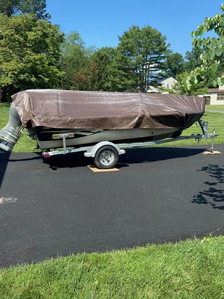 Slide: The Image of Crestliner Fish Hawk 2003 - 9