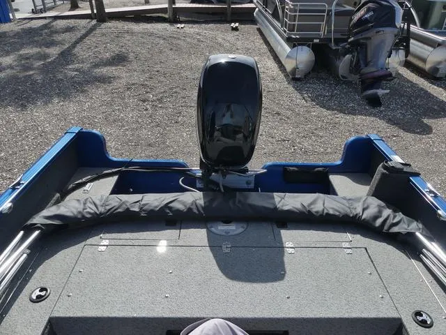 Slide: The Image of Lund 1650 Rebel XL SS 2022 - 25