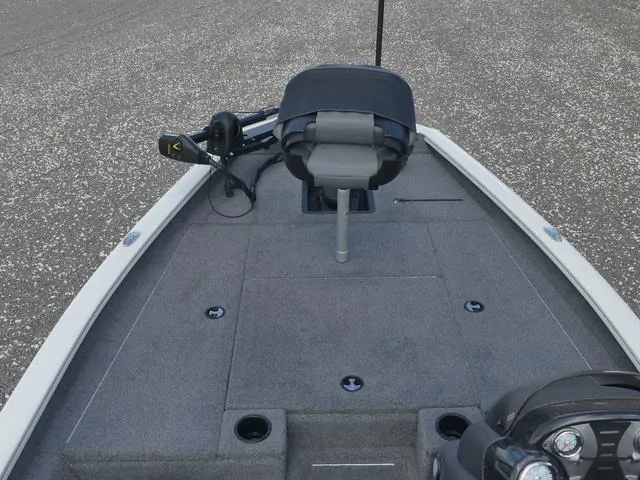 Slide: The Image of Tracker Pro Team 175 TXW 2022 - 14