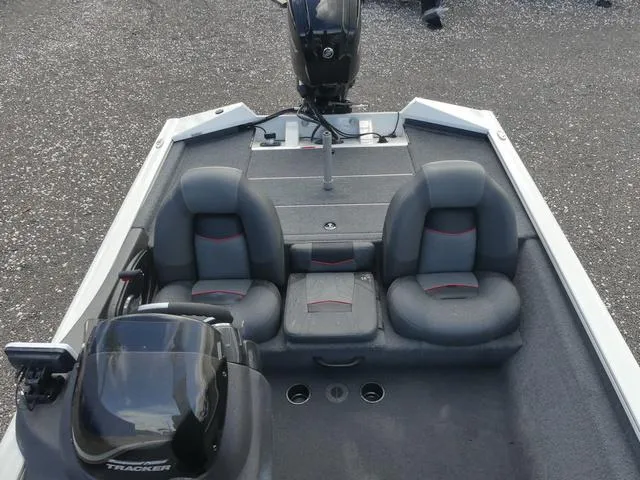 Slide: The Image of Tracker Pro Team 175 TXW 2022 - 17