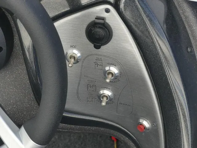 Slide: The Image of Tracker Pro Team 175 TXW 2022 - 23