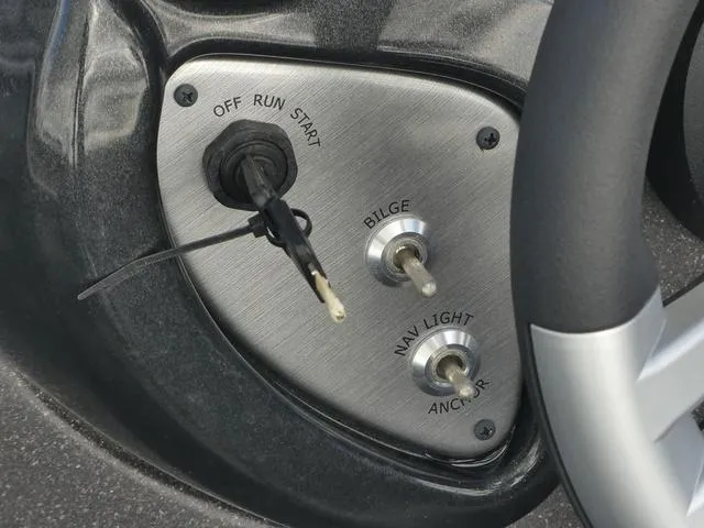 Slide: The Image of Tracker Pro Team 175 TXW 2022 - 24