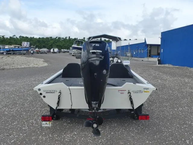 Slide: The Image of Tracker Pro Team 175 TXW 2022 - 5