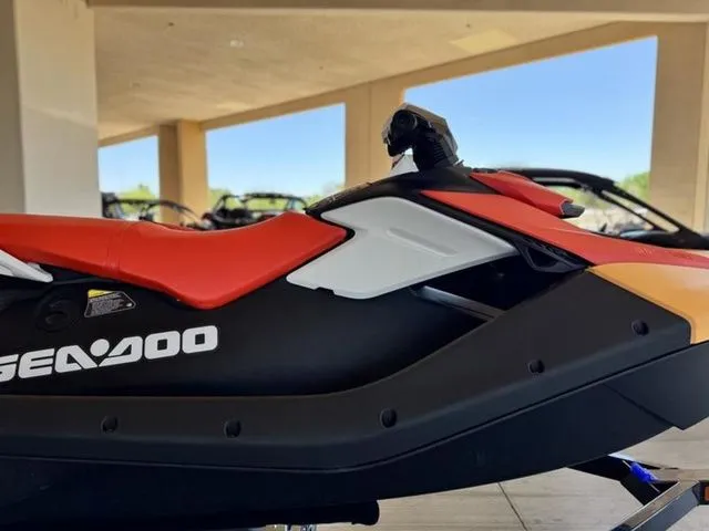 Slide: The Image of Sea-Doo Spark for 3 2025 - 11
