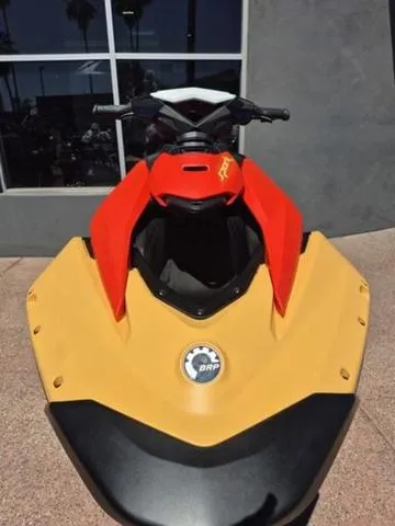 Slide: The Image of Sea-Doo Spark for 3 2025 - 5