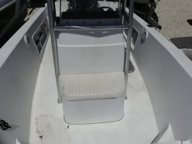 Slide: The Image of Angler 204 FX 2004 - 10