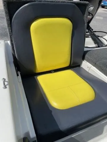 Slide: The Image of Ranger 1850 RS 2010 - 8