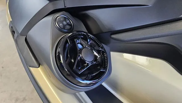 Slide: The Image of Sea-Doo RXT-X 325 2025 - 10