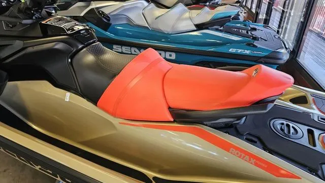 Slide: The Image of Sea-Doo RXT-X 325 2025 - 3