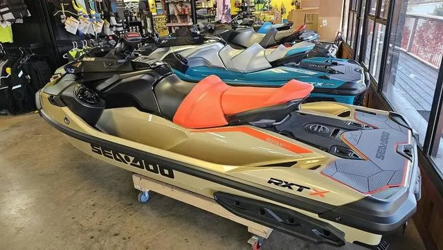 Slide: The Image of Sea-Doo RXT-X 325 2025 - 4