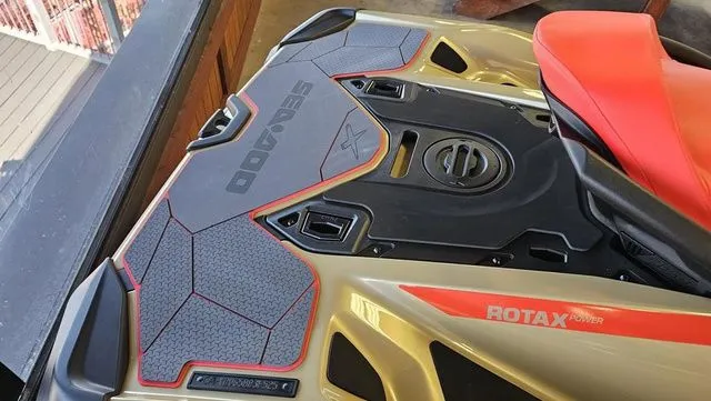 Slide: The Image of Sea-Doo RXT-X 325 2025 - 7