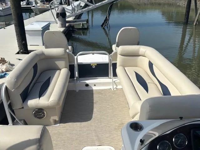 Slide: The Image of Hurricane FunDeck 226 2014 - 18