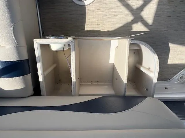 Slide: The Image of Hurricane FunDeck 226 2014 - 24